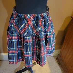 Very cute it has a plaid type of style and very fashionable